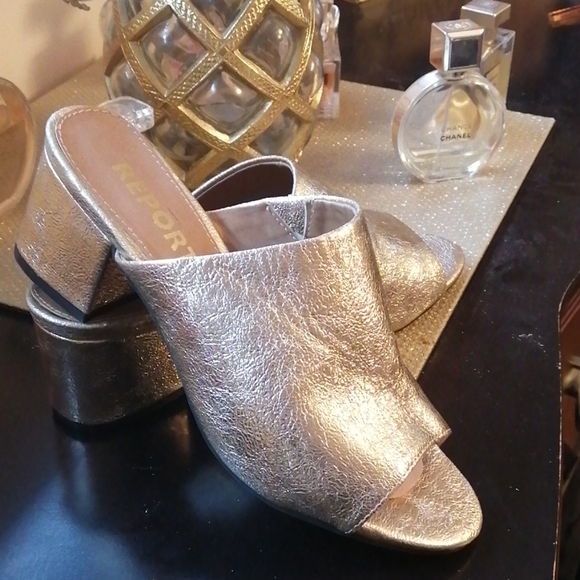 Ladies dress shoe - Picture 2 of 2